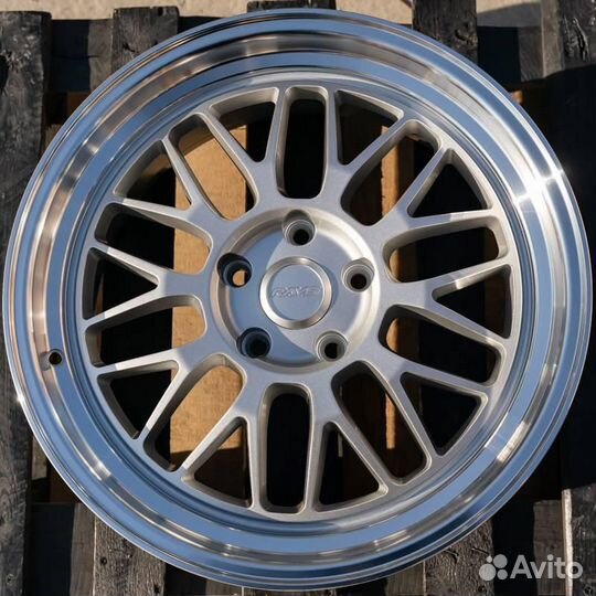 Литые диски R17 5x114.3 RGW