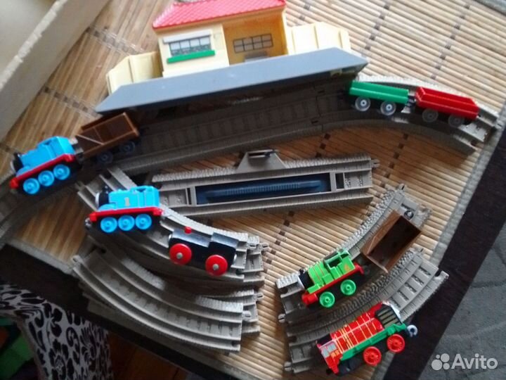 Паровозик Томас- железная дорога