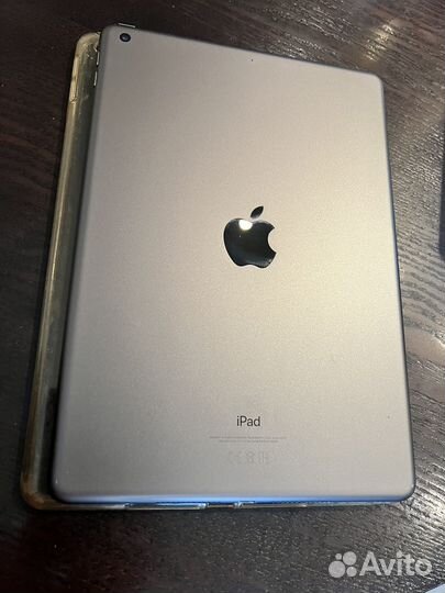 iPad 7-ого поколения