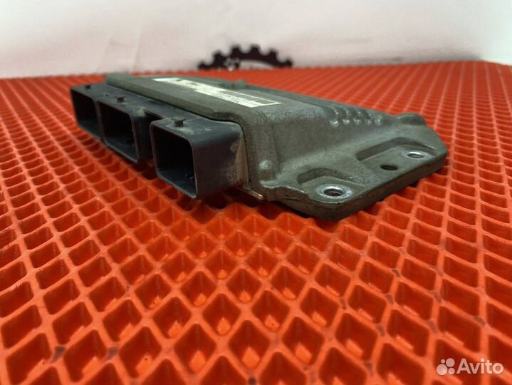 Блок управления двигателем Renault Fluence 2010-2