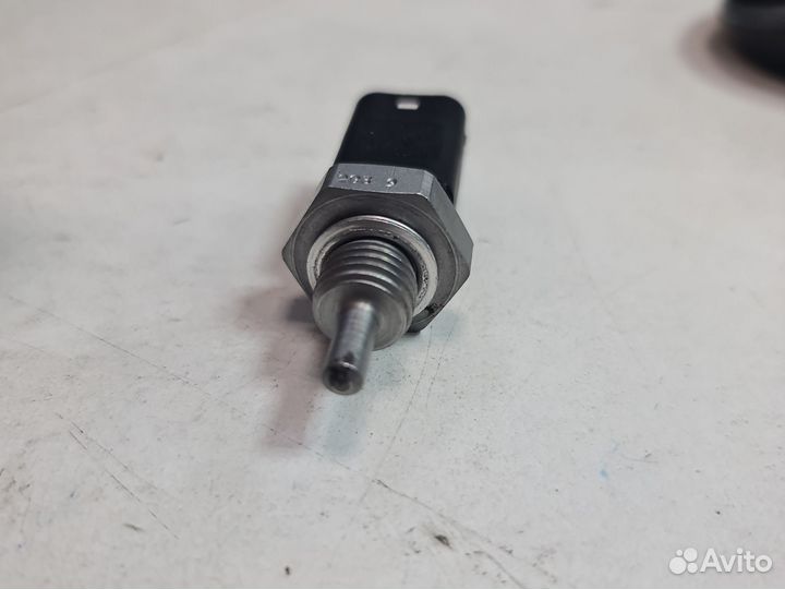 Датчик температуры охлаждающей жидкости