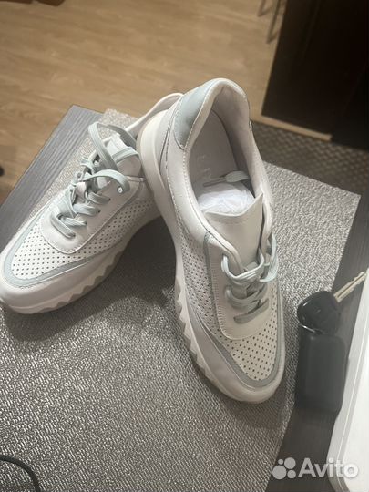 Красовки женские