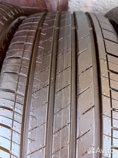 Goodyear EfficientGrip Performance 215/55 R17