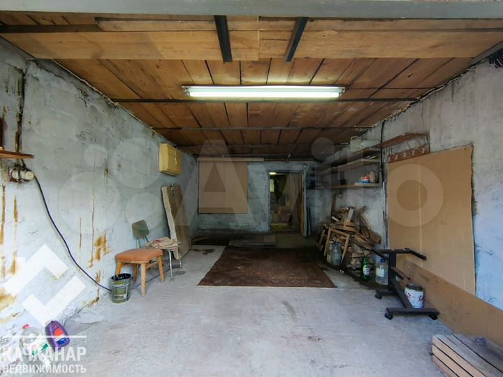 Гараж, > 30 м²