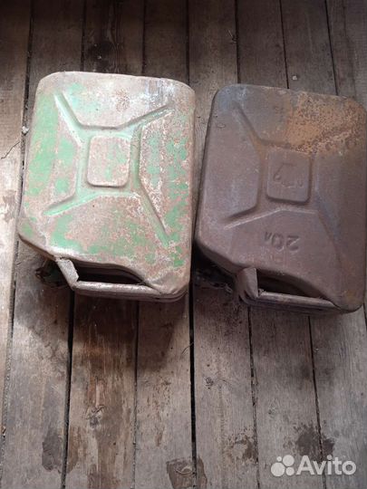 Канистра для бензина 20л