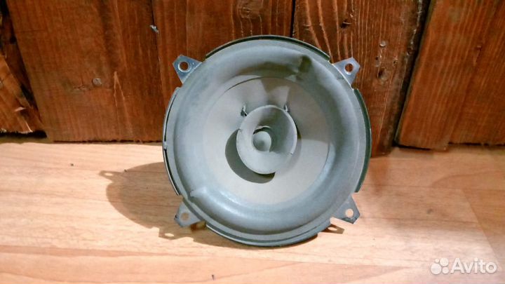 Динамик задний Volvo 940 740 760