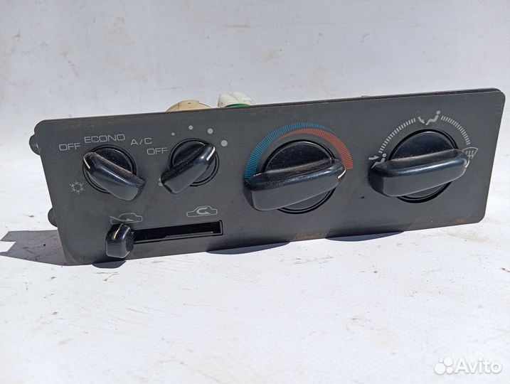 Блок управления отопителем Mitsubishi Space Runner