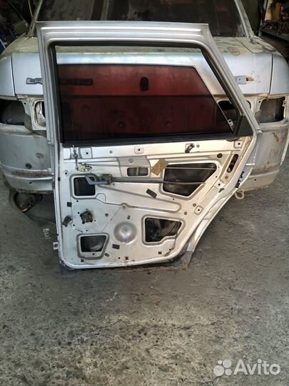 Задняя правая дверь ваз 2110 -12