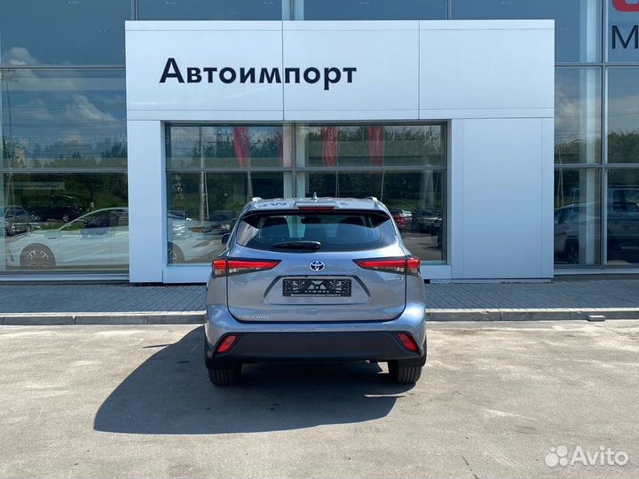 Toyota Highlander 2.5 AT, 2022