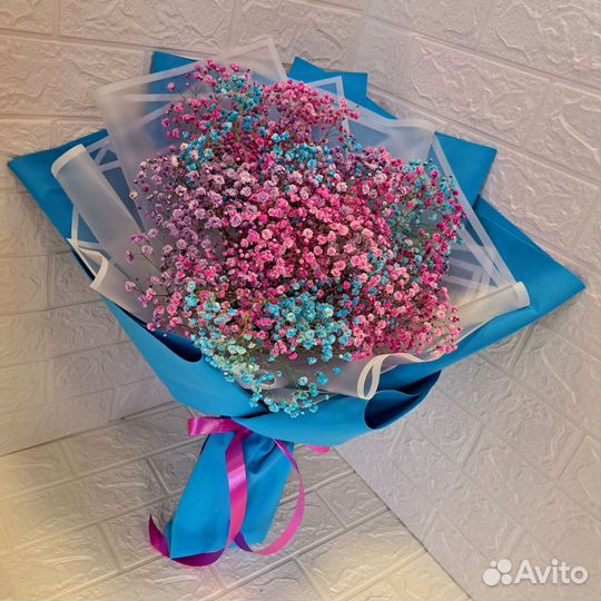 Букет из радужной гипсофилы