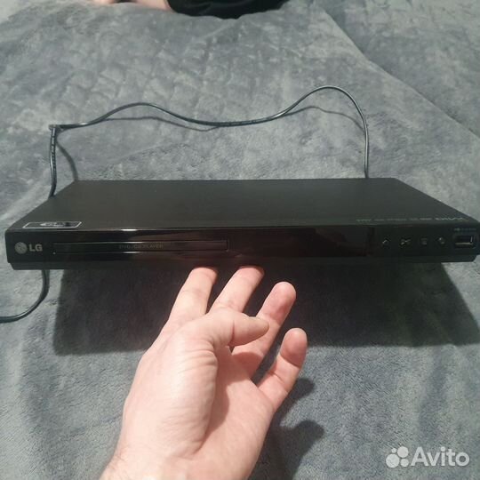 CD/DVD проигрыватель LG DP522