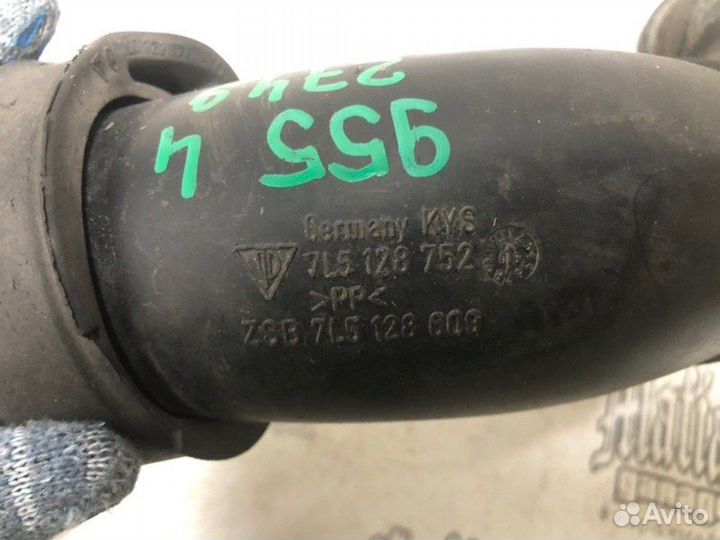 Патрубок воздушного фильтра Porsche Cayenne 955