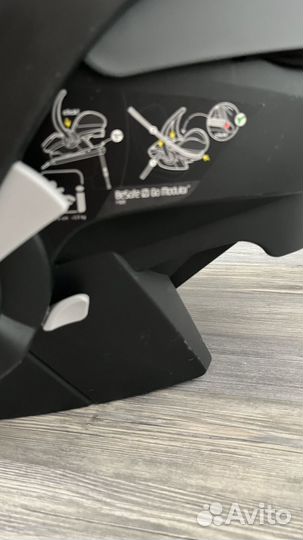 Детское автокресло от 0 maxi cosi с адаптерами