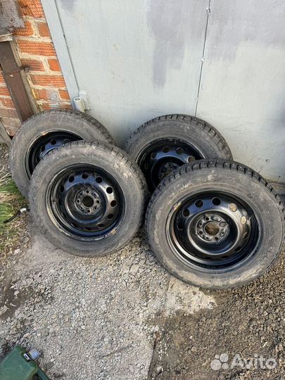 Колеса зимние 175 65 r14 Nokian nordman 7