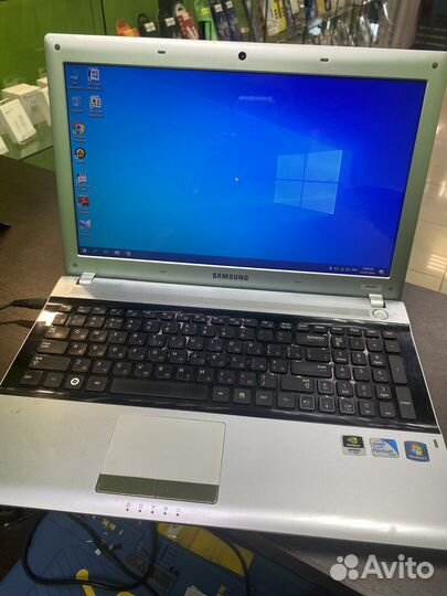 Ноутбук Samsung RV520