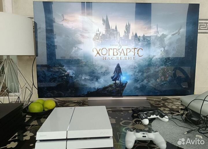 Sony Playstation 4 + 200 игр