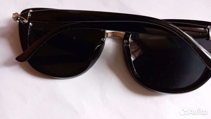 Солнцезащитные очки женские