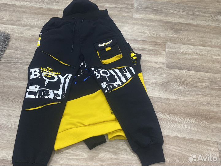 Спортивный костюм для мальчика 152-156