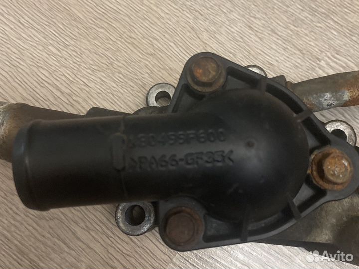 Корпус термостата в сборе на Nissan almera N16