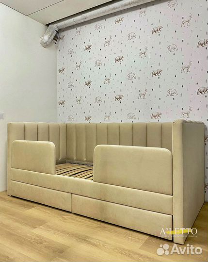 Детская кровать с мягкими бортиками