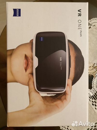 Очки виртуальной реальности Carl Zeiss VR ONE Plus