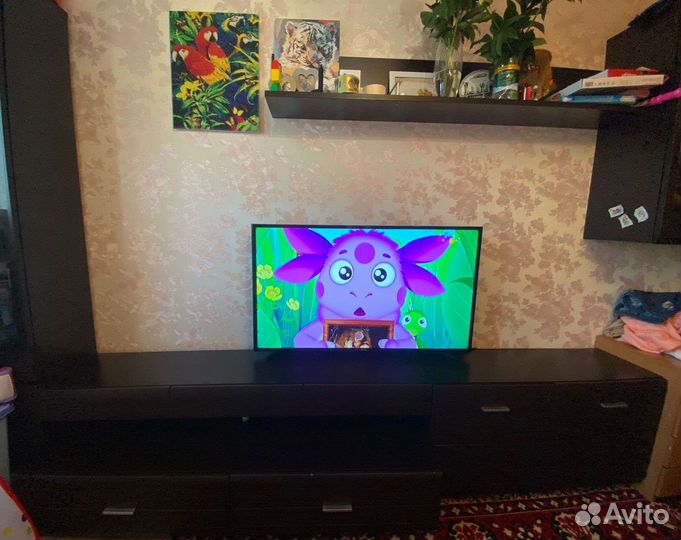 Длинная тумба комод с выдвижными ящиками + полка