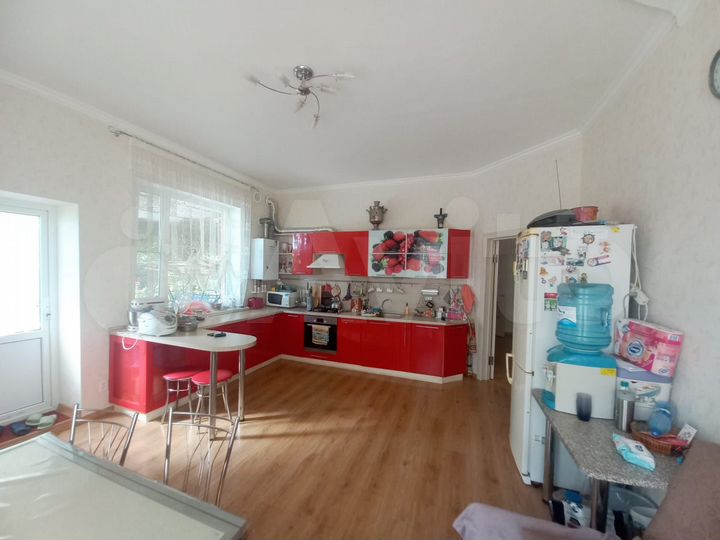 Дом 226 м² на участке 10 сот.