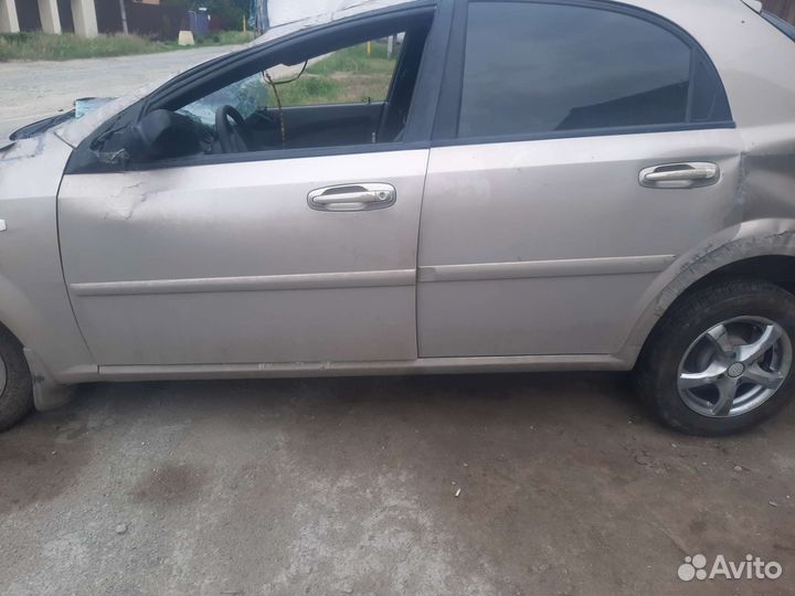 Двери на chevrolet lacetti хачбек
