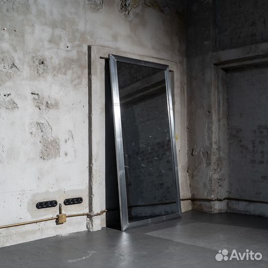 Зеркало в полный рост Narnia Aluminum