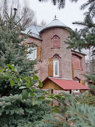 Дом 216 м² на участке 46 сот.