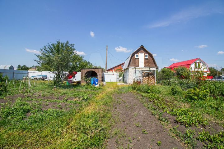 Дом 33 м² на участке 6,1 сот.