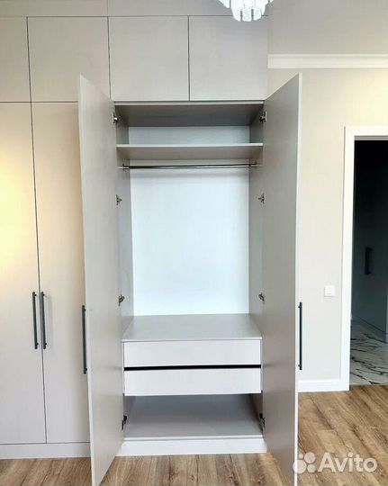 Распашной шкаф на заказ