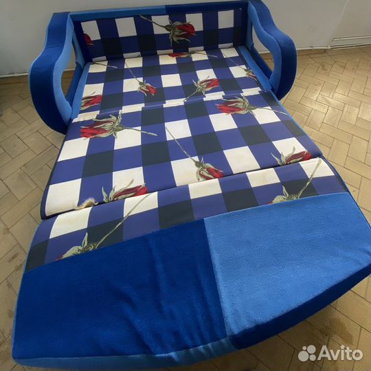 Диван