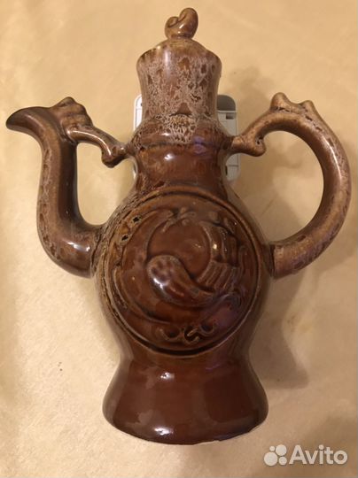 Глиняный кувшин
