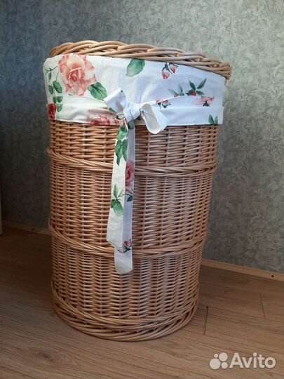 Корзина для белья из лозы