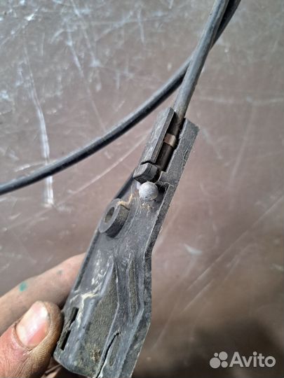 Трос ручка капота Skoda Fabia