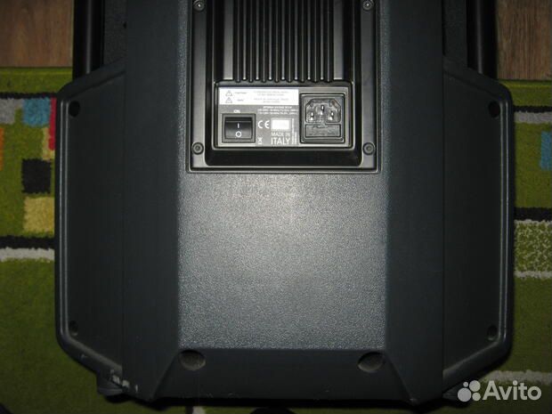 Активные итальянские колонки RCF ART 735-A хит