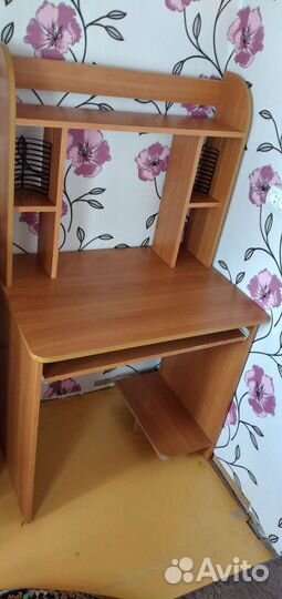 Компьютерный стол