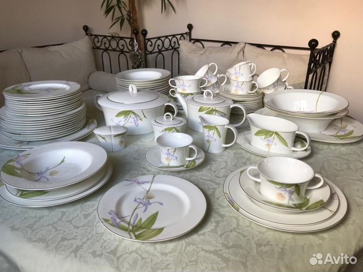 Фарфоровый сервиз