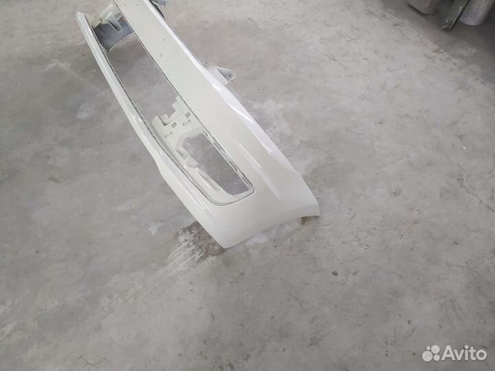 Передний бампер с поло