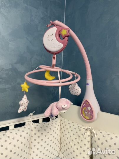 Мобиль на кроватку новый