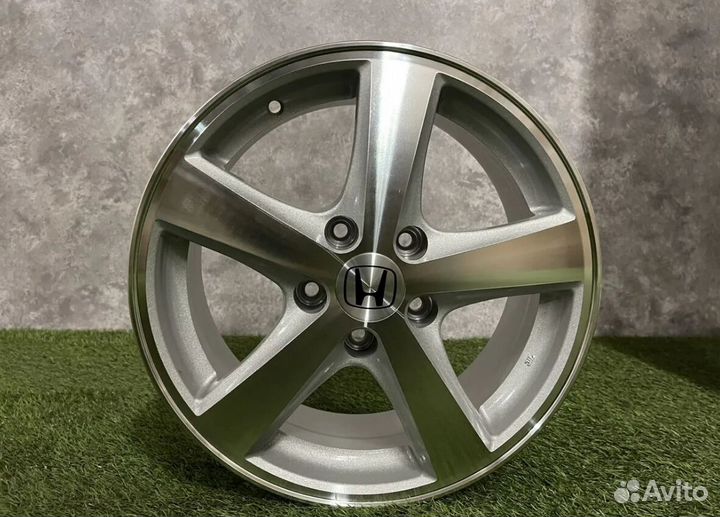 Литые диски реплика на Honda 5x114,3 R16 Р16