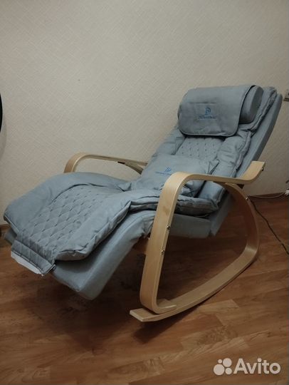 Кресло-качалка массажное новое
