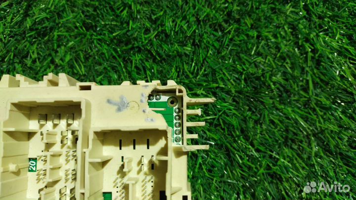 Блок предохранителей (салонный) Hyundai Solaris