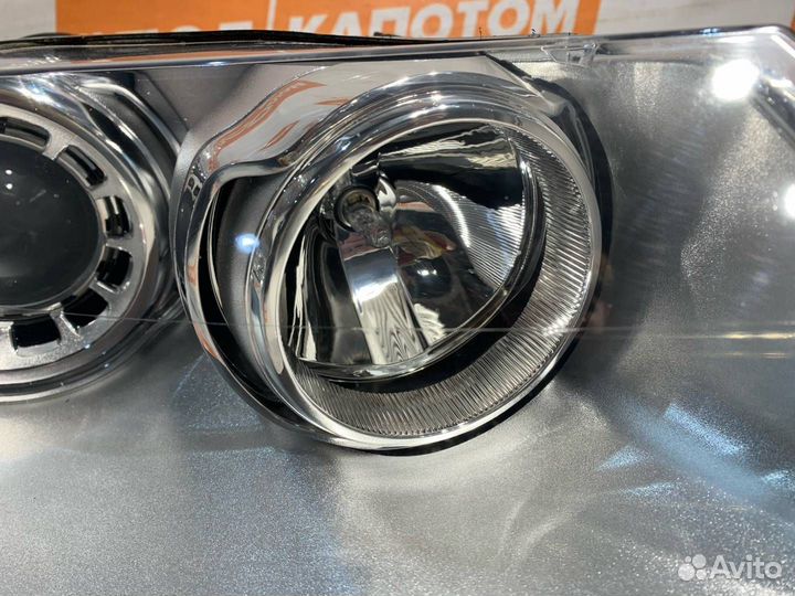 Фара правая Volkswagen Touareg