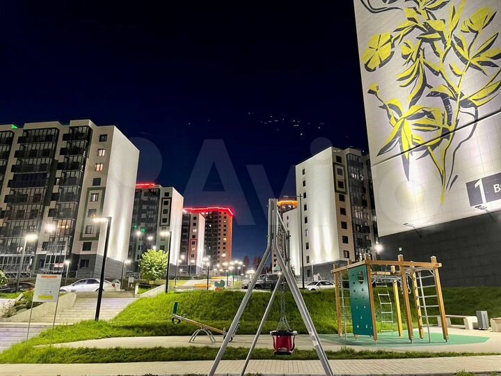 2-к. квартира, 40 м², 1/9 эт.