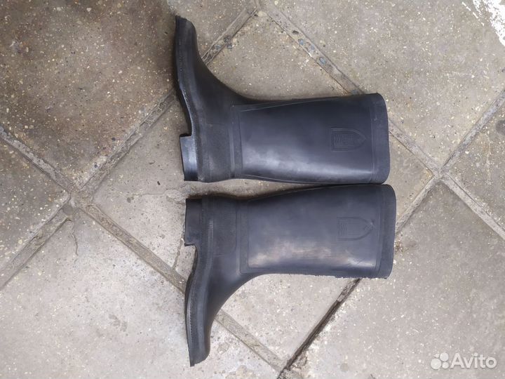 Резиновые сапоги