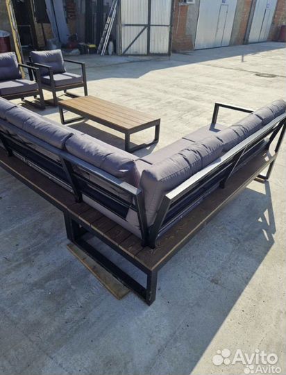 Мягкая мебель для террасы в стиле лофт