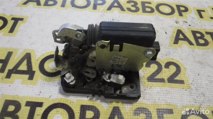 Замок двери передней правой Renault Logan I 2005