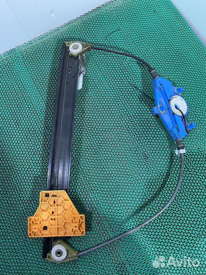 Стеклоподьемник задний левый Audi A4 B6